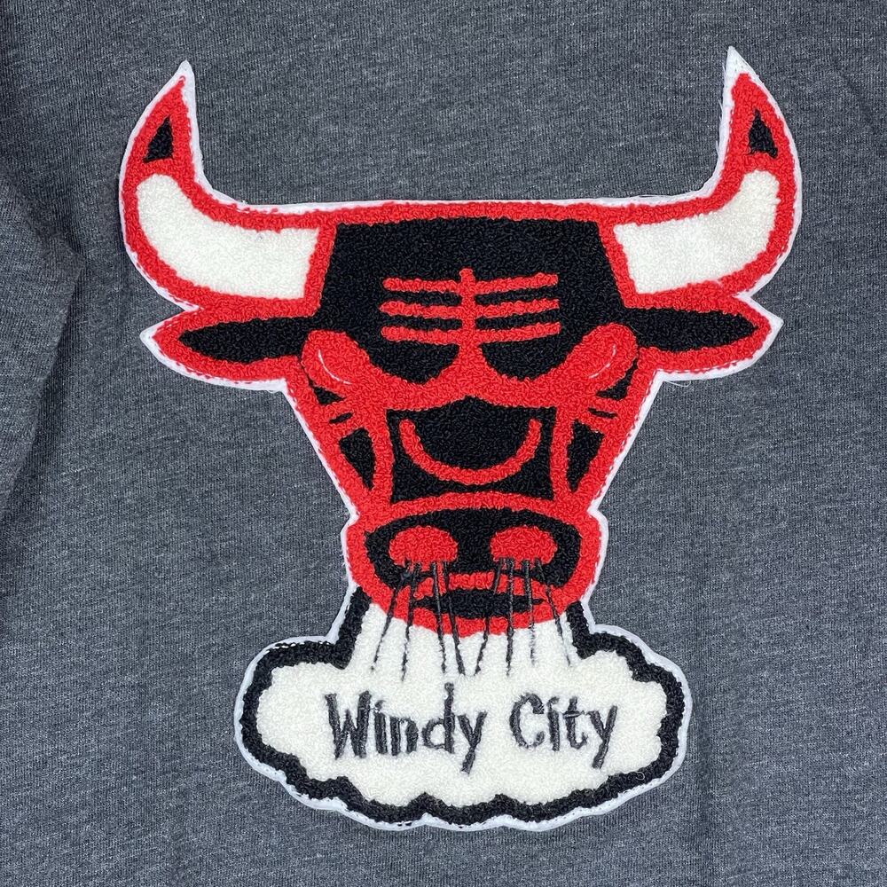 Mustache 3Rd Gade Sweatshirt Mens S Gray Chicago Bulls NBA Logo Pullover - Picture 3 of 11